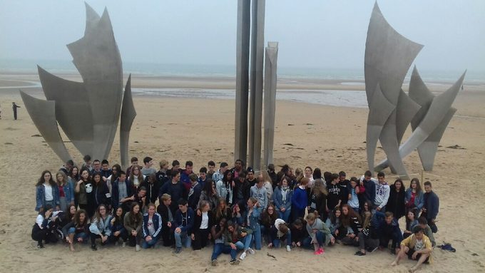 Sortie à la Pointe du Hoc et Colleville sur mer pour les élèves de 3 ème.